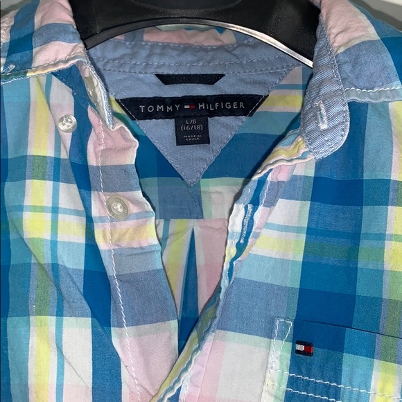 Tommy Hilfiger Colorful Summer Flannel Button Down - Picture 2 of 3
